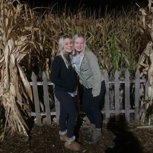 Meet your Posher, Libby